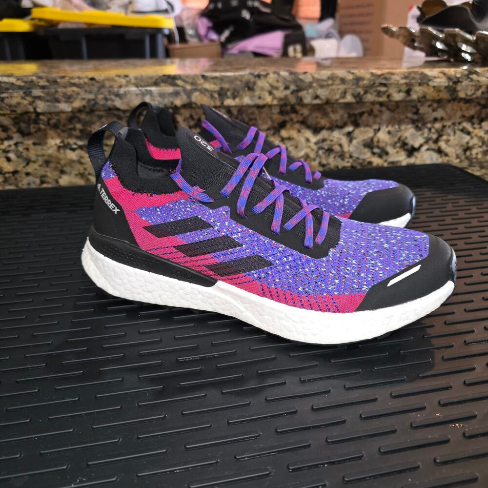 Adidas Terrex Two Ultra Primeblue size 9 Scarlet Athletic Sneakers H69069